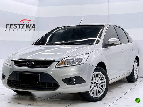 FORD FOCUS 2.0 GLX SEDAN 16V FLEX 4P MANUAL